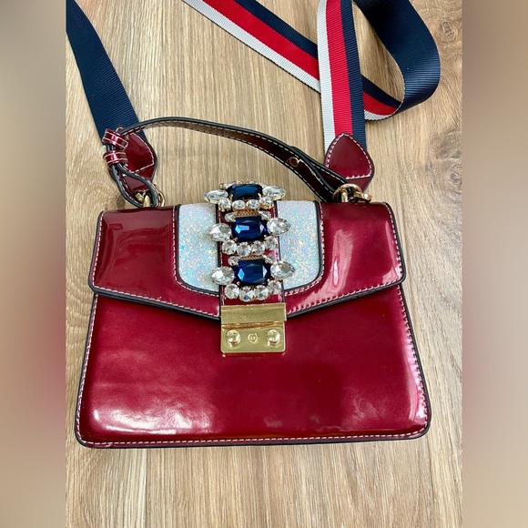 Izzy K All Decked Up Cherry Red Handbag EUC LNC - Picture 10 of 11